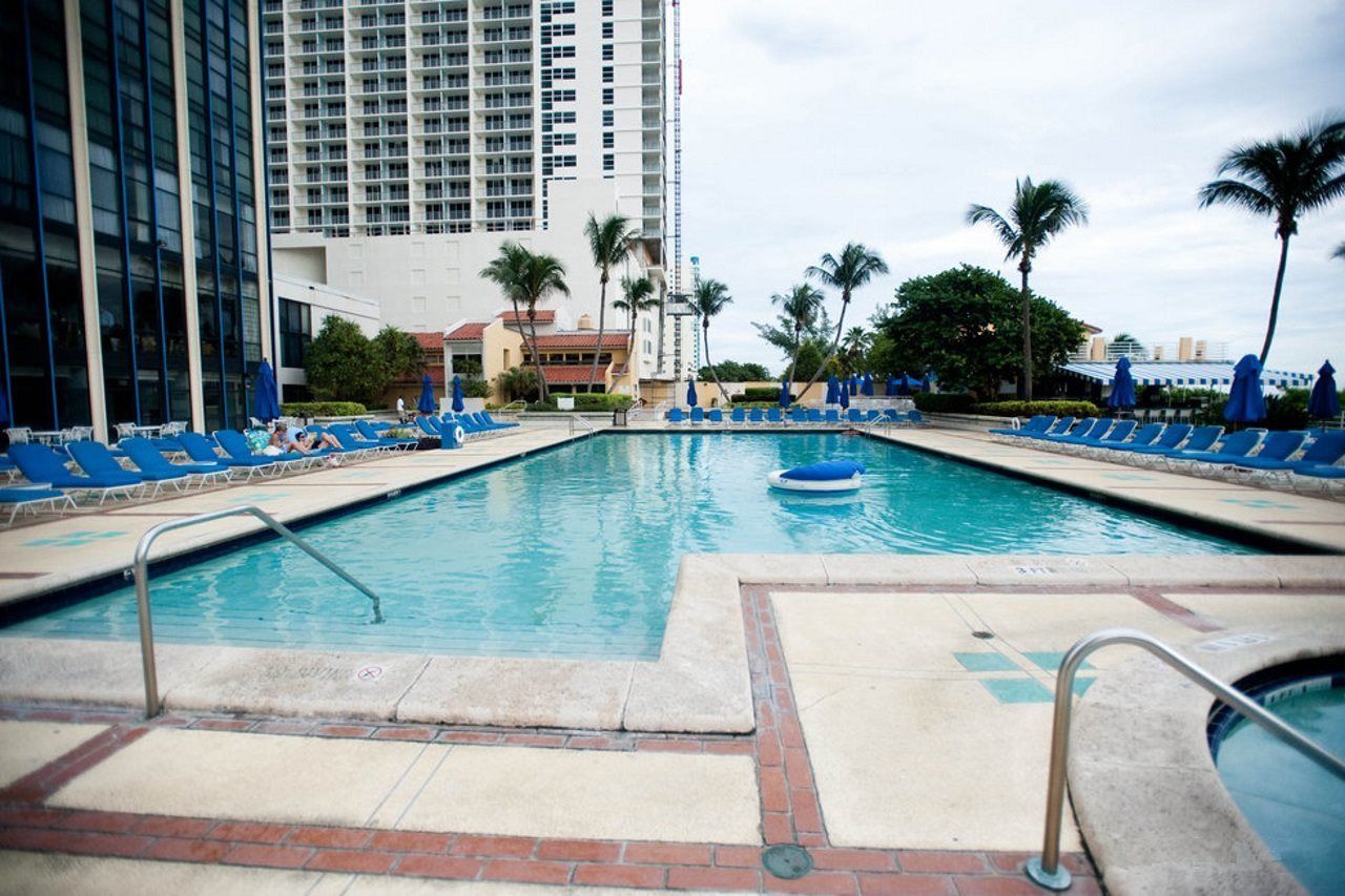 Miami Beach Resort & Spa ภายนอก รูปภาพ